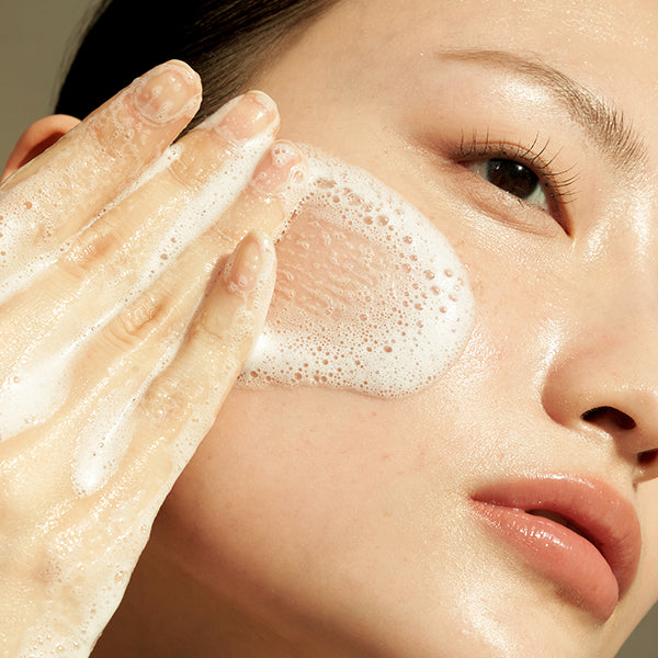 Dear Klairs Gentle Black Facial Cleanser